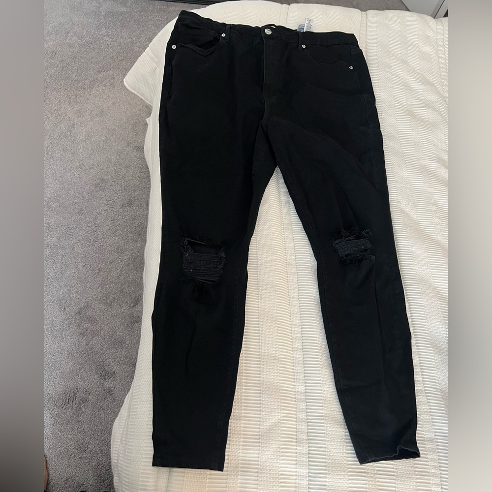 Good American distressed skinny jeans - good legs style